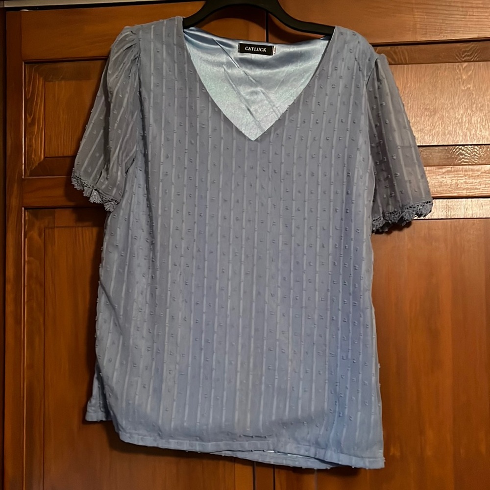 4/$25 Ladies blouse